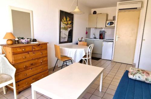 Banyuls-sur-Mer Apartment | Studio climatisé Banyuls-sur-Mer avec parking, proche mer - FR-1-309-74