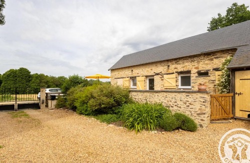 Chenille-Champteusse House | Studio climatisé, village paisible - FR-1-622-122