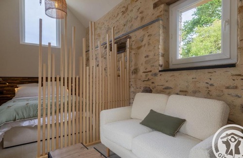 Chenille-Champteusse House | Studio climatisé, village paisible - FR-1-622-122