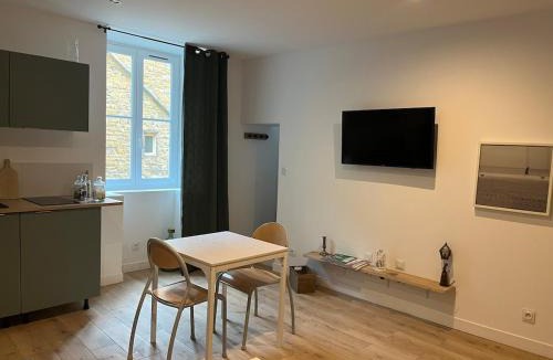 Trevoux Apartment | Studio climatisé