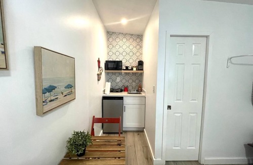 Coral Way Cottage | Studio close to Everything
