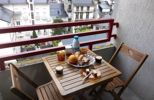 Cauterets Apartment | STUDIO, CLOSE TO SHOPS AND LYS CABLE CAR