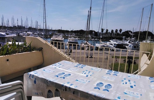 Le Grau-Du-Roi Apartment | Studio close to the port of Grau du Roi