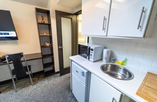 Selly Oak Apartment | studio close to University of Birmingham