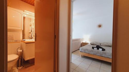 La Grande-Motte Apartment | Studio Club familial Climatisation Wi-Fi Piscine - ROSSIconciergerie - Linge inclus