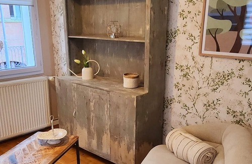 Saint-Leu Apartment | Studio "cocoon", city center, 75 m from the Cathedral