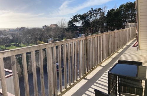 Ambleteuse Apartment | Studio-Comfort-Ensuite with Shower-Sea view-balcon