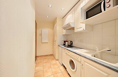 Cannes City Centre Apartment | Studio Commandant André 22 by Viva Riviera