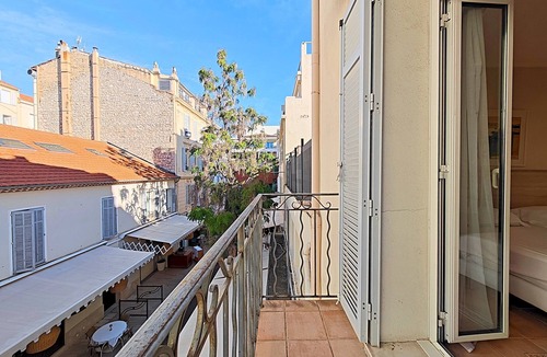 Cannes City Centre Apartment | Studio Commandant André 22 by Viva Riviera
