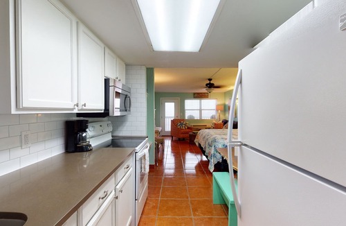 Old Town Condo | Studio Condo in Town, Near Beach, Shared Pool and Hot Tub