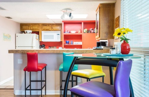 Barton Hills Condo | Studio condo, Queen bed, .33 miles to Barton Springs/Zilker Park, 2 mi to DT!