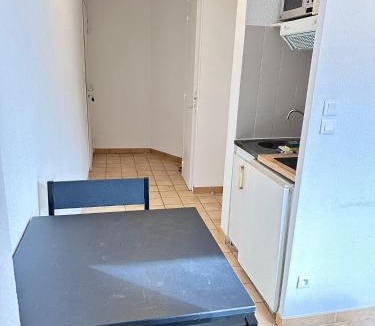 Secteur 1 Apartment | Studio Confort 15 - Proche centre & gare