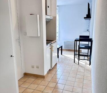 Secteur 1 Apartment | Studio Confort 15 - Proche centre & gare