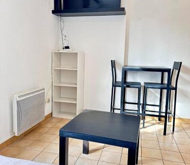 Secteur 1 Apartment | Studio Confort 15 - Proche centre & gare