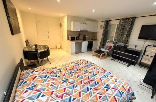 Corbeil-Essonnes Apartment | STUDIO Confort