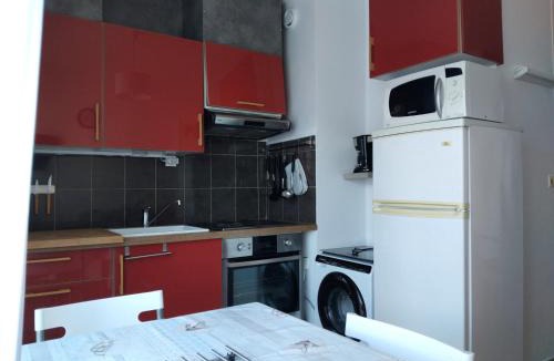 Balaruc-les-Bains Apartment | Studio confortable 2 étoiles proche thermes, animaux admis - FR-1-503-88