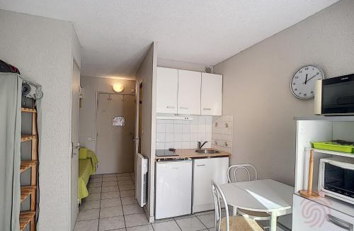 Lamalou-les-Bains Apartment | Studio confortable avec wifi, animaux admis - FR-1-451-75