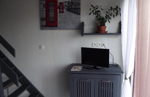 Pedernec Apartment | Studio confortable à Pédernec - 27m² - Terrasse ensoleillée