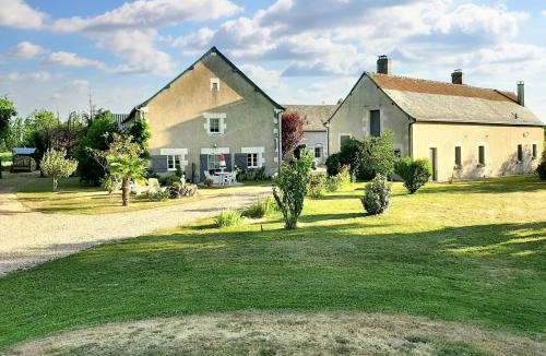 Thilouze Apartment | Studio confortable à Thilouze de 55 m² avec jardin privatif