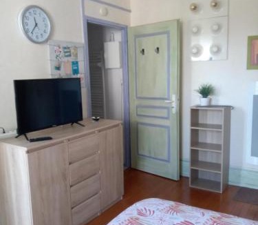 Vittel Apartment | Studio Continental côté jardin