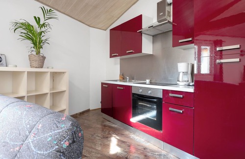 Castres Apartment | studio convivial