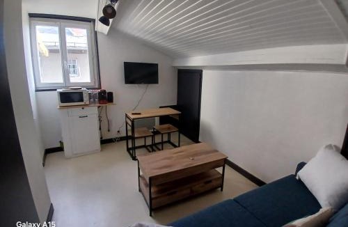 Saint-Flour Apartment | studio coralie