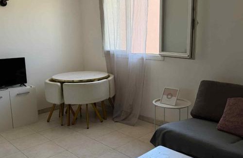 Corbeil-Essonnes Apartment | Studio Corbeil Essonnes