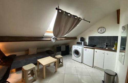 Corbeil-Essonnes Apartment | studio cosy à 35 mn de Paris.