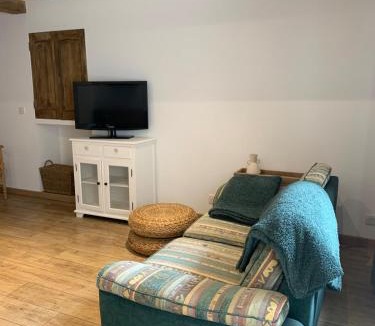 Montjustin Apartment | Studio cosy à la campagne