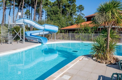 Parentis-en-Born Apartment | Studio Cosy | Accès Piscine Intérieure/Extérieure
