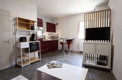 Monteux Apartment | Studio Cosy au Coeur du Village - Netflix - wifi