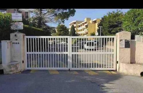 Carry-le-Rouet Apartment | Studio Cosy au Pied de la Plage