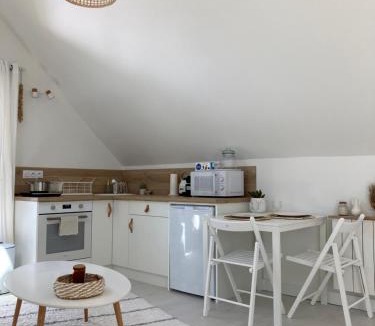Lancieux Apartment | Studio cosy avec coin jardin