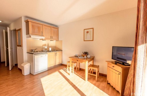 Les Bottieres Apartment | Studio Cosy avec Kitchenette à 50m des Remontées!