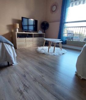 Montrichard Apartment | Studio cosy avec parking, proche Zoo de Beauval & Chenonceau