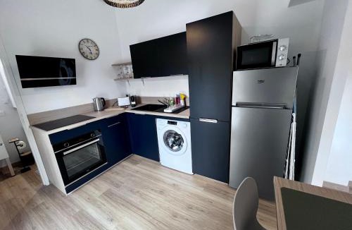 Lisieux Apartment | Studio cosy avec terrasse - proche centre & gare