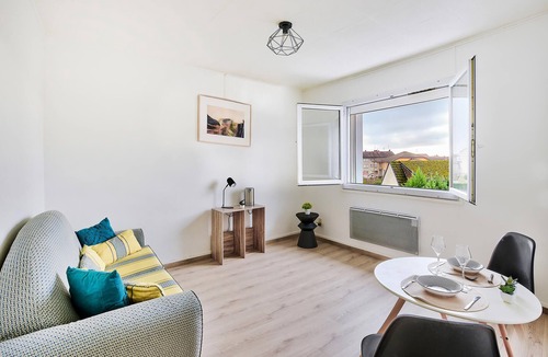 Peloux-Mail Apartment | Studio Cosy Bressan