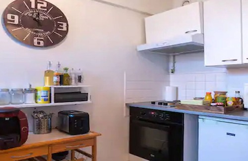 Le Rouet Apartment | Studio Cosy, Calme, Situé Stade, Congrès , Plages , Parcs, Centre, Vieux Port