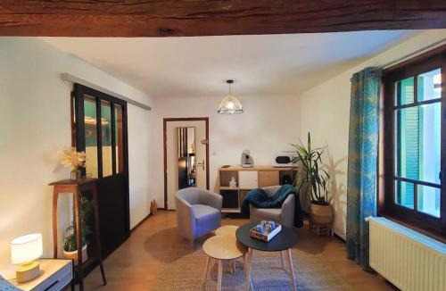 Meximieux Apartment | Studio cosy Chez Ré