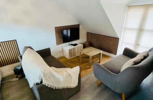 Nemours Apartment | Studio cosy - climatisation- Centre Nemours - Gare -