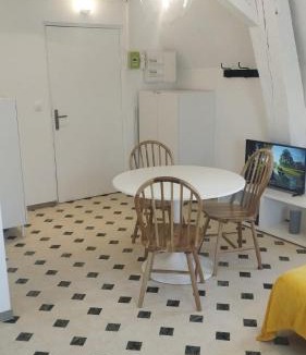 Arpajon Apartment | Studio Cosy en centre ville