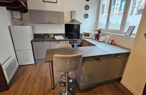 Arras Apartment | Studio cosy en RDC · Vieux Arras & parking gratuit