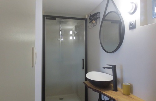 Equeurdreville-Hainneville Apartment | Studio Cosy et Tranquille