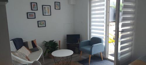 Ecouflant Apartment | Studio cosy