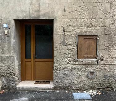 Bourg-Saint-Andeol Apartment | Studio cosy