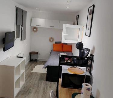 Moissy-Cramayel Apartment | Studio cosy