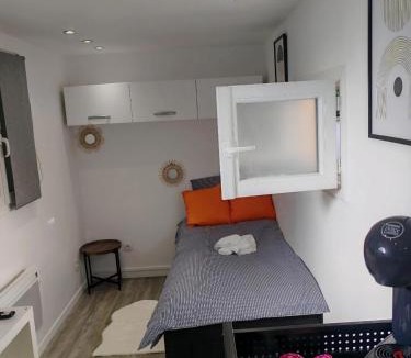 Moissy-Cramayel Apartment | Studio cosy