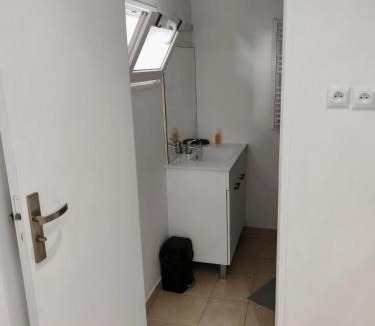 Moissy-Cramayel Apartment | Studio cosy