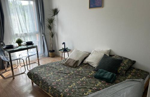 Quincy-sous-Senart Apartment | Studio cosy Gare à 1 min Accès Paris rapide