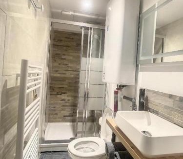 Saint-Acheul Apartment | STUDIO COSY GARE AMIENS TOUT ÉQUIPÉ WIFI NETFLIX 2PERS